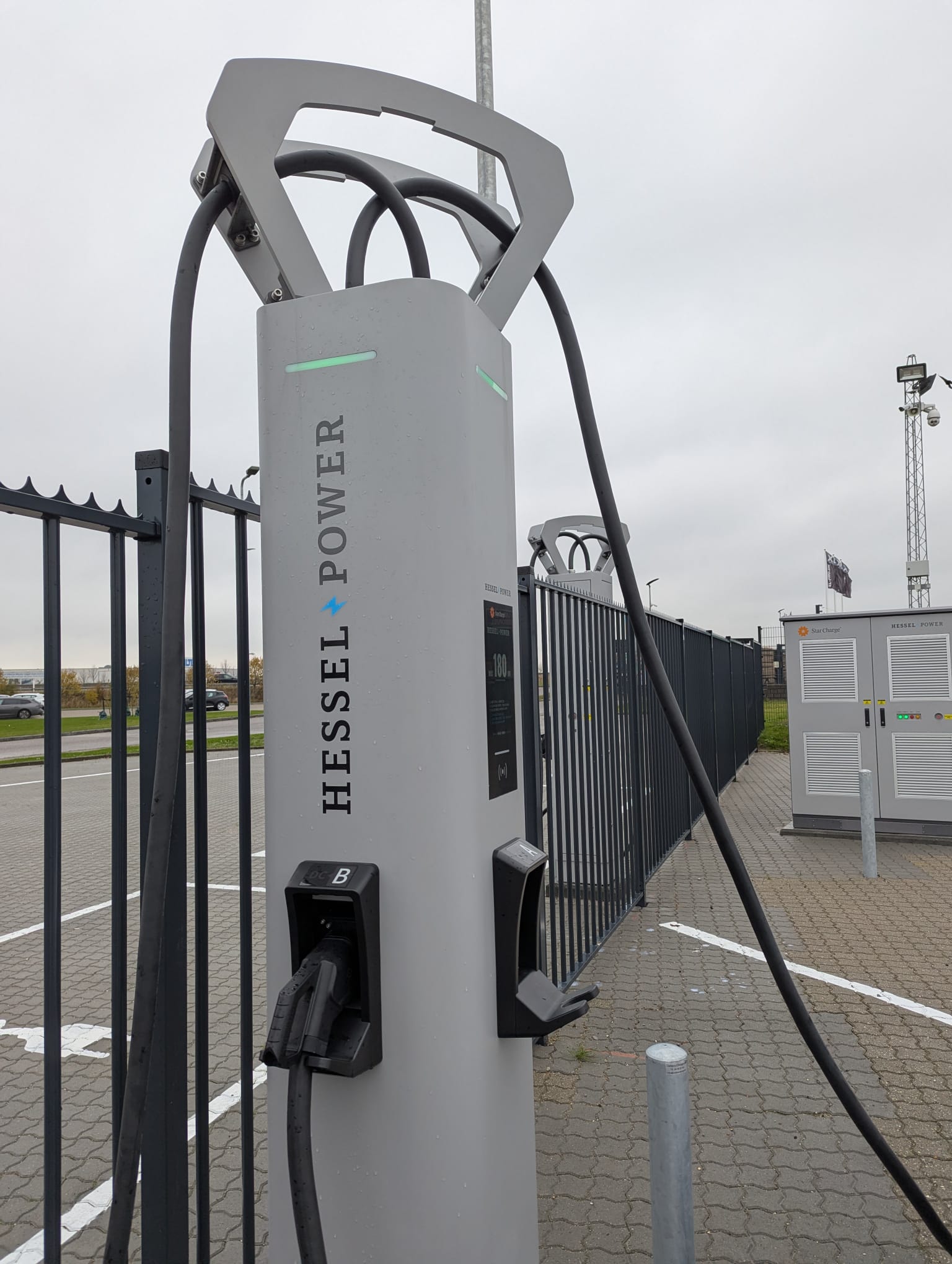 Hessel Power DC-ladestander på depot